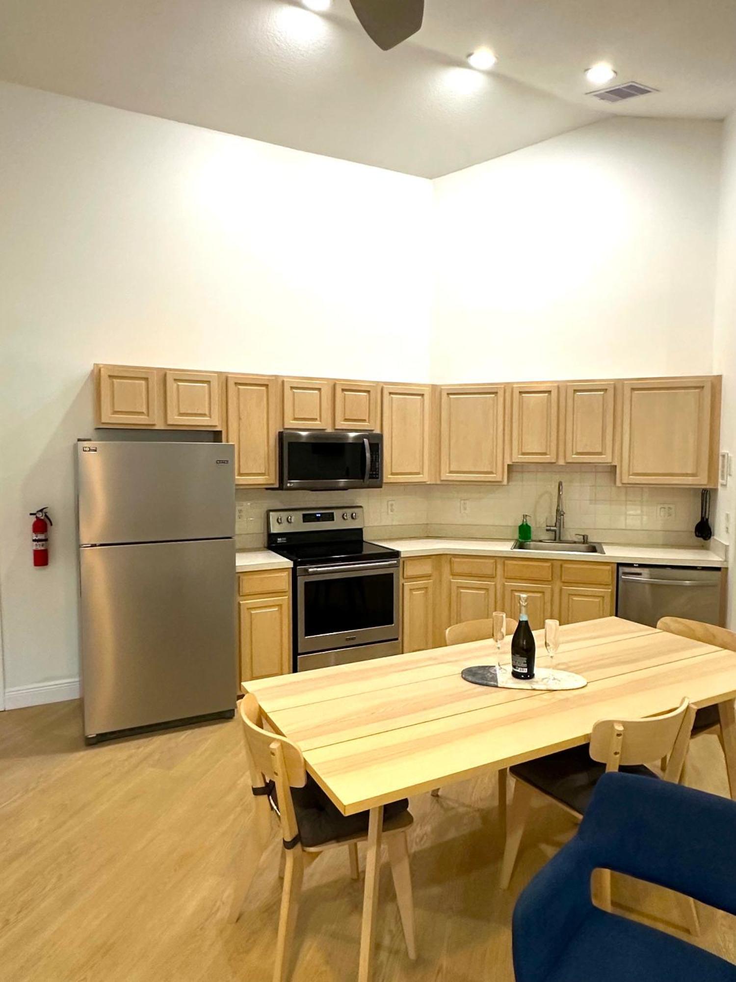 Albatross Condo In Pga Village, 2 Bedroom 1 Bath, A Side Carlton エクステリア 写真