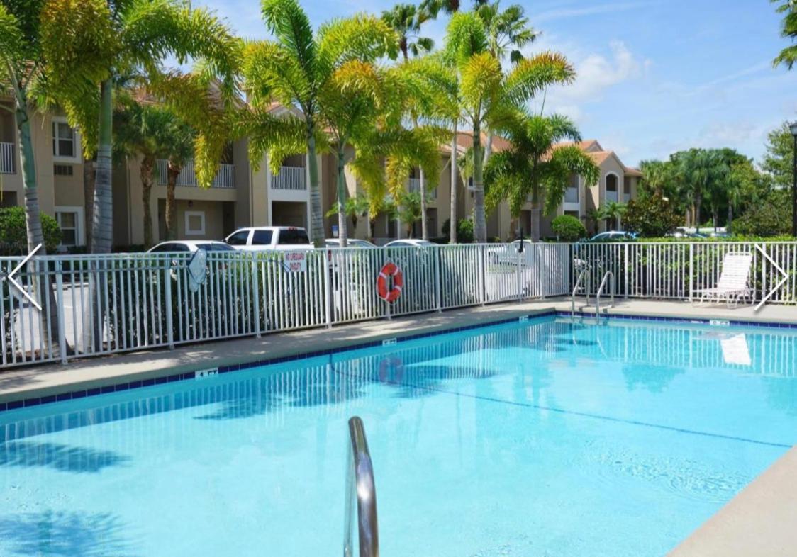 Albatross Condo In Pga Village, 2 Bedroom 1 Bath, A Side Carlton エクステリア 写真